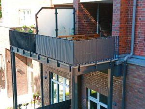Balkonumrandungen als Sicht- und Windschutz