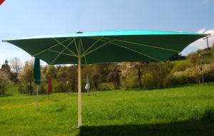 Sonnenschirme nach Maß